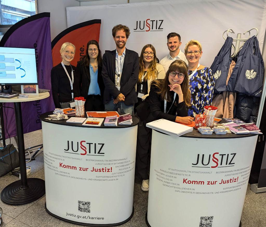 Team der Justiz am JKU Karrieretag 2024 2024 11 27 jku karrieretag 03