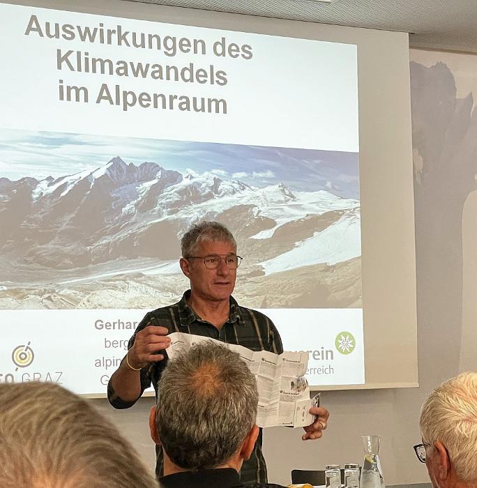 Mag. Michael Larcher larcher1.jpg