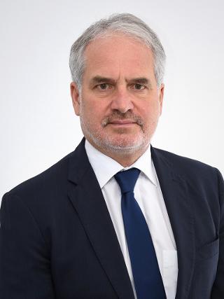 Leitender Staatsanwalt
Hofrat Mag. Alois EBNER Leitender Staatsanwalt
Hofrat Mag. Alois EBNER