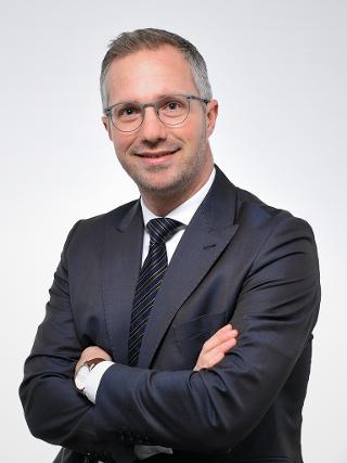 Dr. Peter W. EGGER, LL.M. Dr. Peter W. EGGER, LL.M.