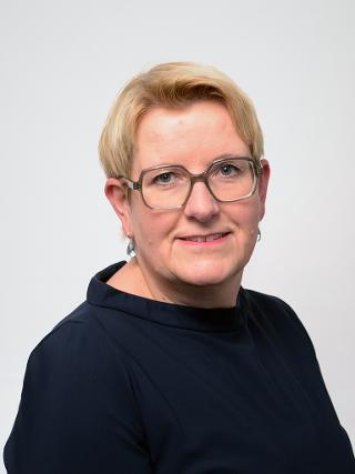 Staatsanwältin
Mag.ª Ulrike BREITENEDER Staatsanwältin
Mag.ª Ulrike BREITENEDER