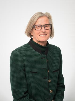 Oberrätin
Mag.ª Andrea WINKELBAUER-KASTNER Oberrätin
Mag.ª Andrea WINKELBAUER-KASTNER