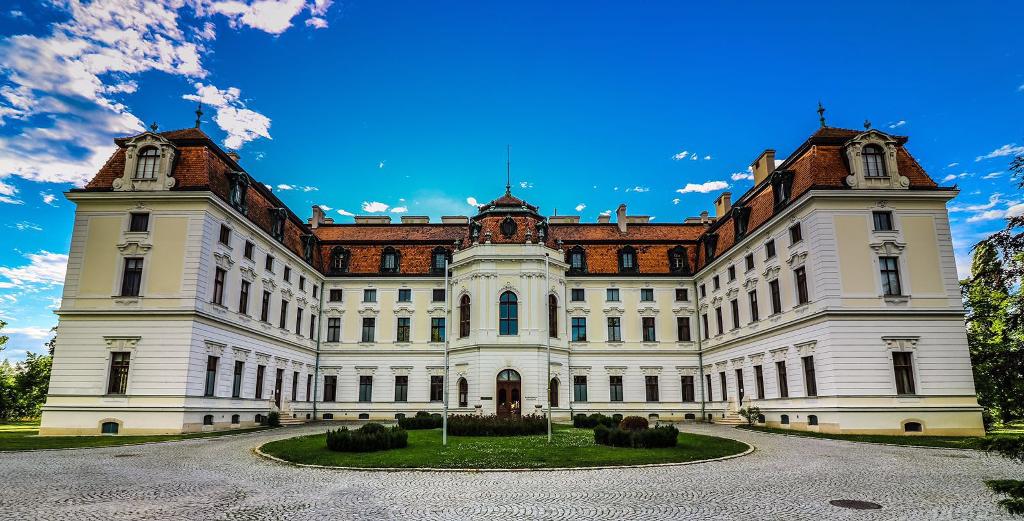 Justiz-Bildungszentrum im Schloss Altkettenhof in Schwechat